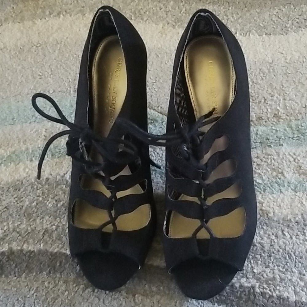 Black 9 1/2 heel